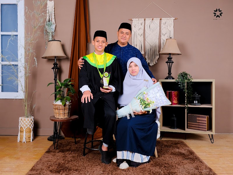Atang H. Saroso: Daily Service Solutions Honoring Cilacap's Community